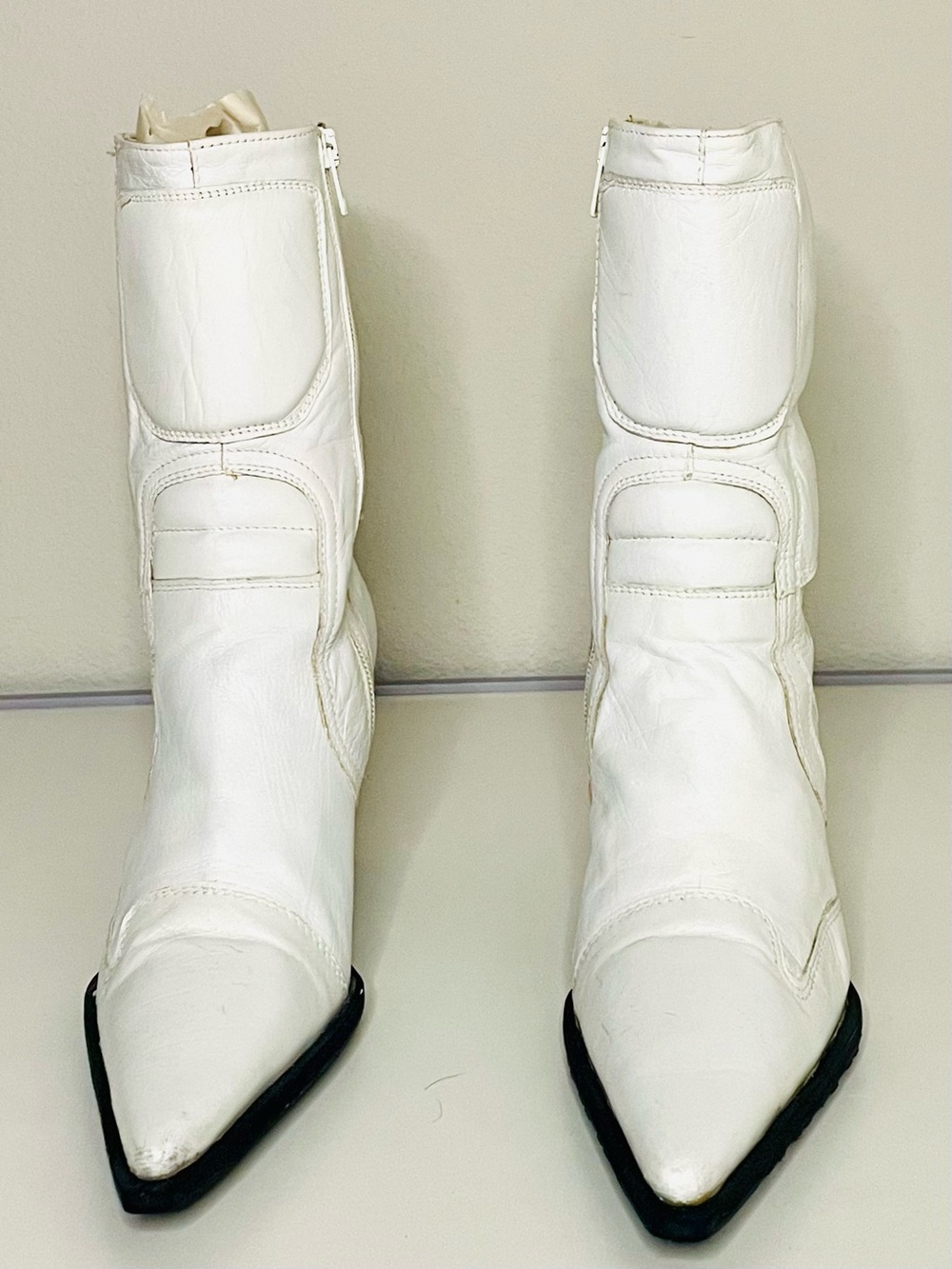 Vintage 90's Bronz White Leather Mid Calf Boots With Pointed Toe